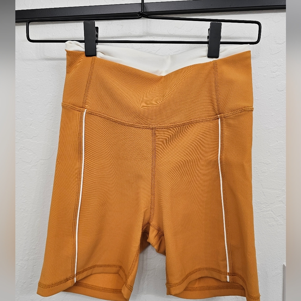 Wilo the label bike shorts Nwt Small